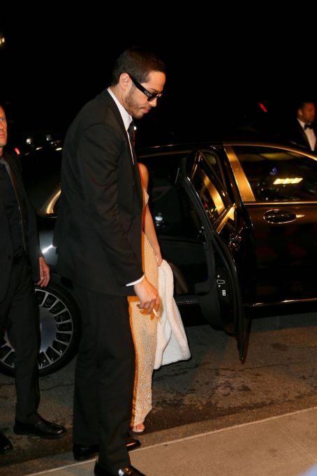 Kim Kardashian – Arrives back at Ritz-Carlton Hotel in New York