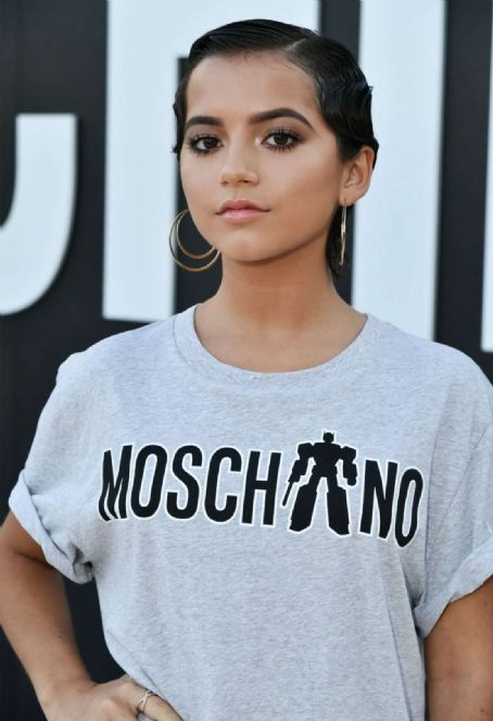 Isabela Moner – MOSCHINO SS 2018 Resort Collection in LA | Isabela