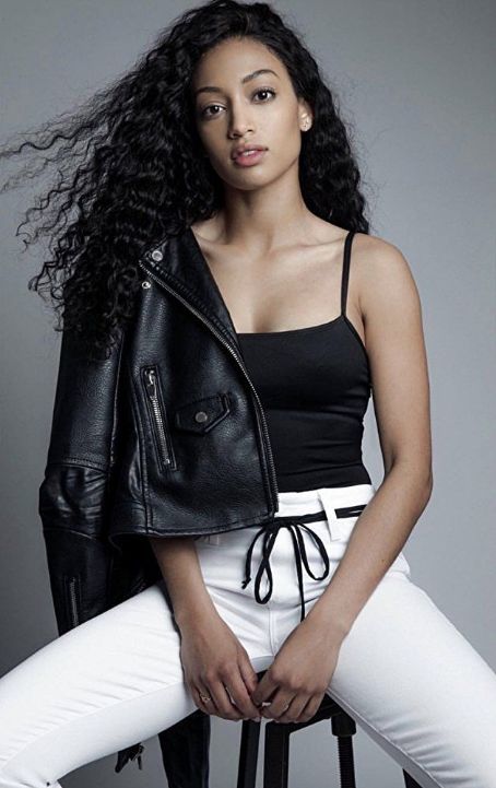 Samantha Logan