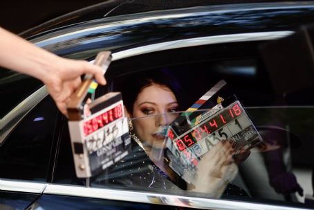 Michelle Trachtenberg – On the set of ‘Gossip Girl’ in New York