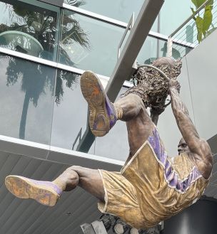 Statue of Shaquille O'Neal
