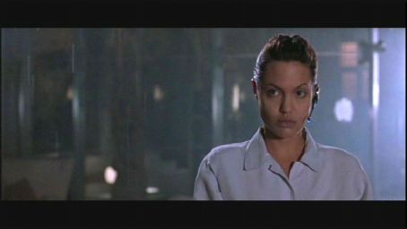 Angelina Jolie as Lara Croft in Paramount's action/adventure Lara Croft: Tomb Raider - 2001