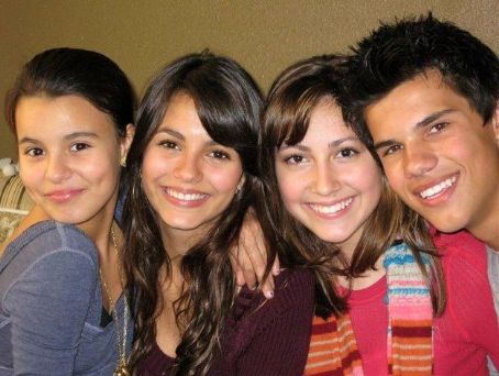 Victoria Justice and Taylor Lautner