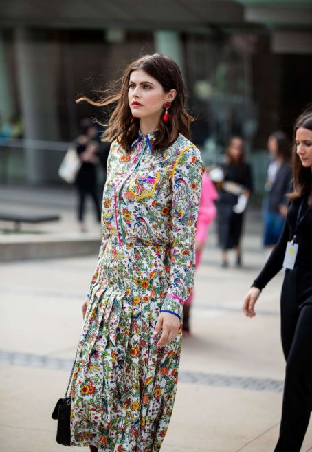 Alexandra Daddario – Tory Burch NYFW SS20 show in Brooklyn | Alexandra