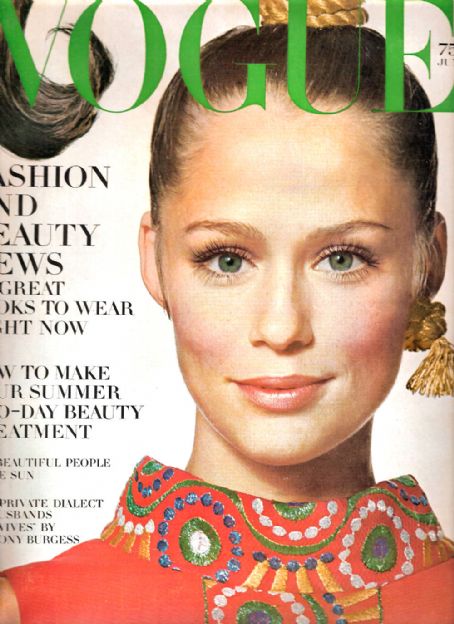 Lauren Hutton Vogue Magazine June 1968 Cover Photo United States