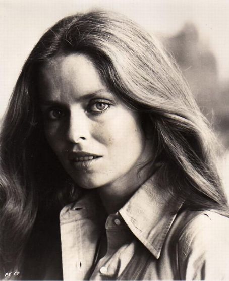 Barbara Bach | Barbara Bach Picture #13867156 - 454 x 556 - FanPix.Net