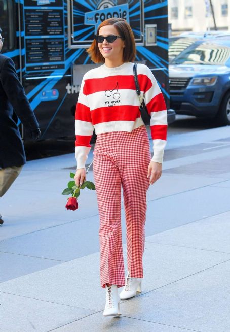 Zoey Deutch – Steps out in for Valentine’s day in New York