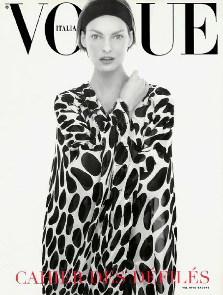 Linda Evangelista, Vogue Magazine 01 January 2002 Cover Photo - Italy