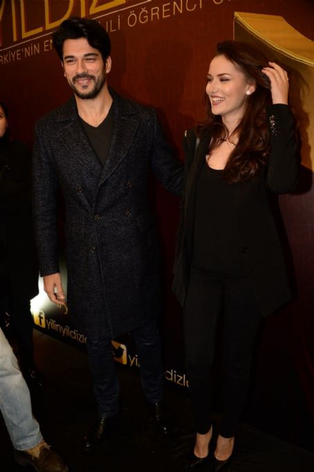 Burak Özçivit & Fahriye Evcen - Yildiz Teknik University 2015 Awards ...