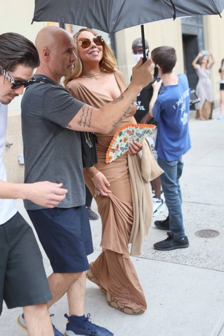 Mariah Carey – Seen with boyfriend Bryan Tanaka and her security in New York