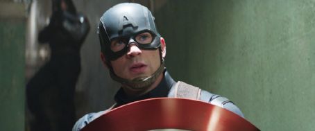 Chris Evans - Captain America: Civil War