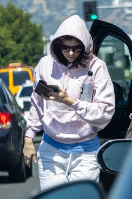 Alexandra Daddario – Seen after gym workout in Los Angeles | Alexandra