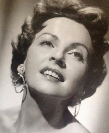 Vera Brynner | Vera Brynner Picture #94401075 - 454 x 555 - FanPix.Net