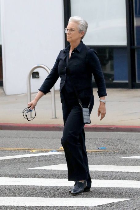 Jamie Lee Curtis Is Spotted Out And About In Los Angeles Famousfix