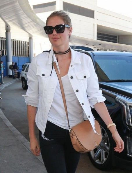 Kate Upton- July 19, 2016- Departs on a Flight at LAX | Kate Upton