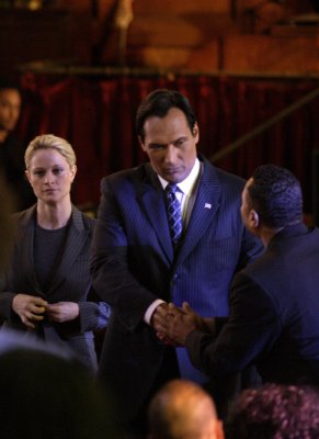Jimmy Smits and Teri Polo