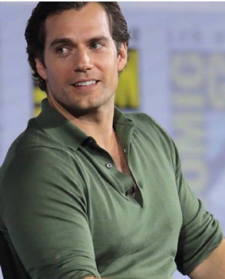 Henry Cavill Comic Con 2019 - FamousFix