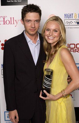 Kate Bosworth and Topher Grace