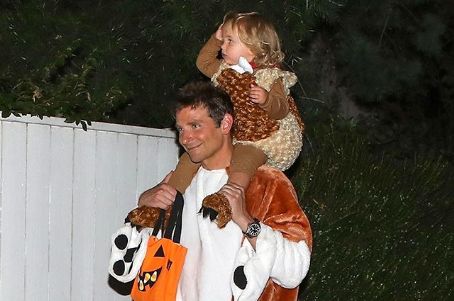 Bradley Cooper, Along With Her Daughter Leah Celebrated Halloween, Kate Hudson