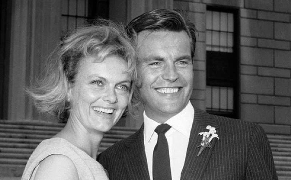 Robert Wagner and Marion Marshall - FamousFix
