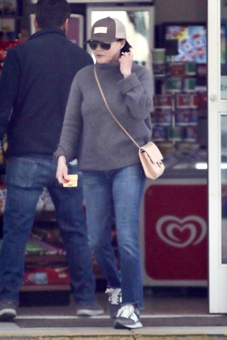 Shannen Doherty – Stopping at a gas station to fill up in Malibu